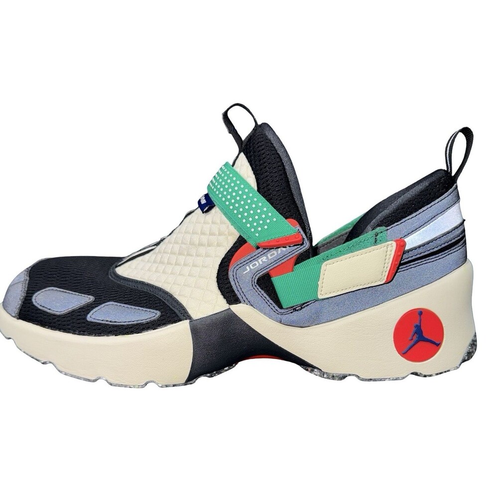 Nike Jordan Womens Size 16.5 Sneaker Shoes Trunner LX Rare Air Athletic New